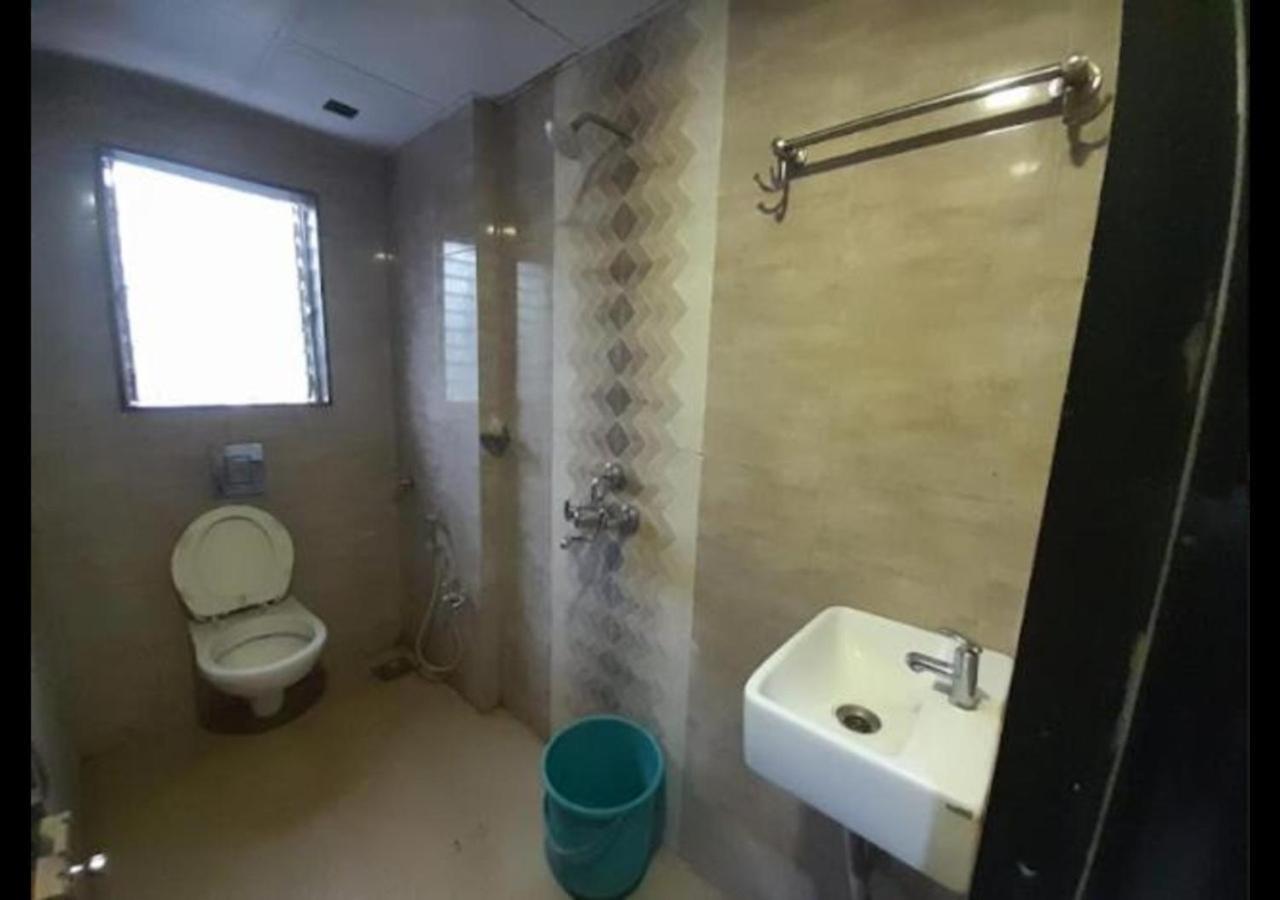Hotel Sai Ganesh Lodging & Boarding By Wb Inn Titwala Kültér fotó