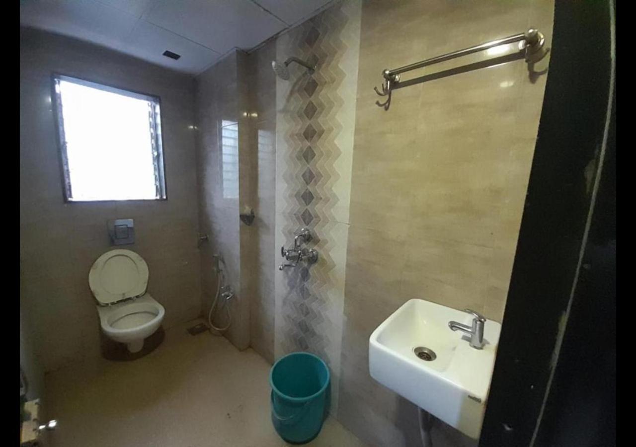 Hotel Sai Ganesh Lodging & Boarding By Wb Inn Titwala Kültér fotó